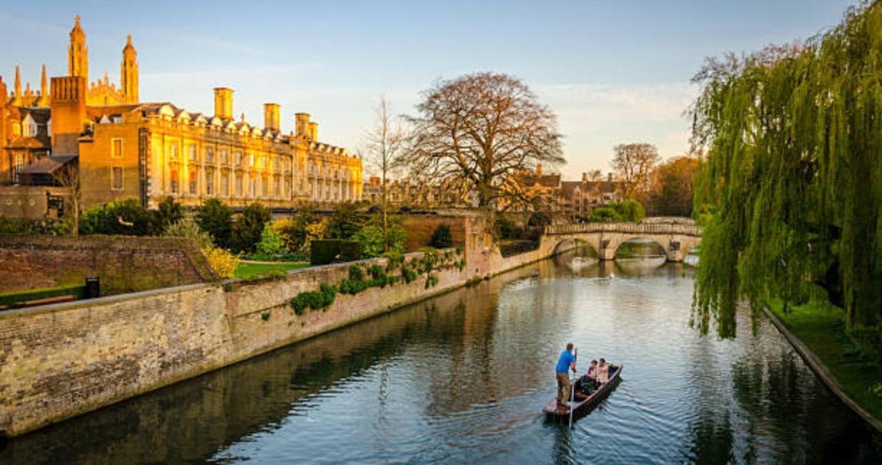 Stunning 1Br - Super Central- Peaceful Area - Lower Ground Apartment Cambridge  Exterior foto